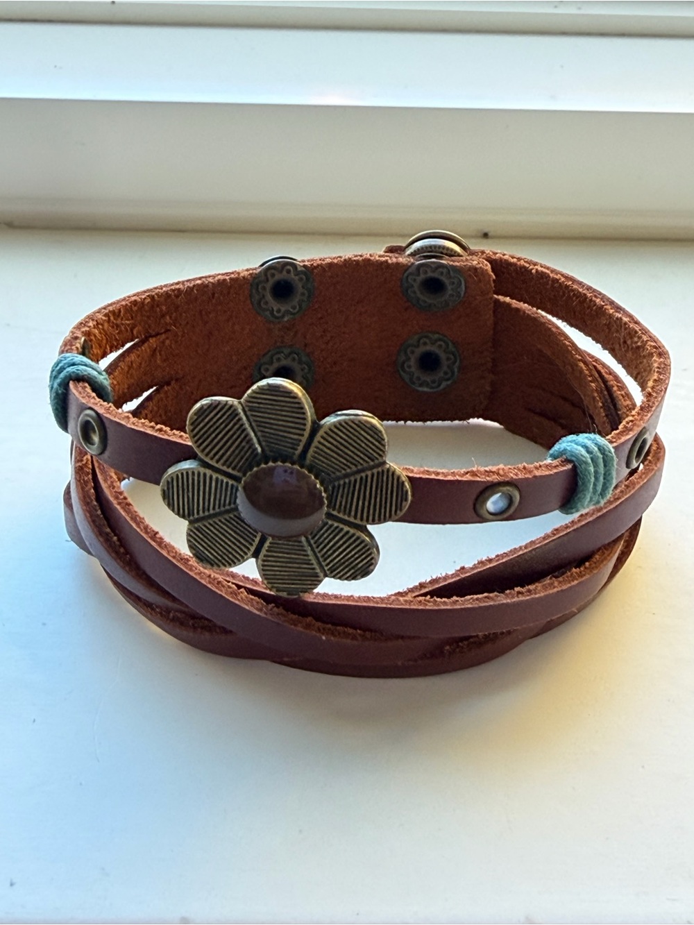 Sheng Tong Boho Brown Leather Flower Wrap Bracelet with Turquoise Accent